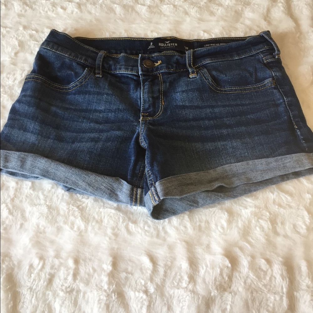 Hollister Jean Shorts. Size 3